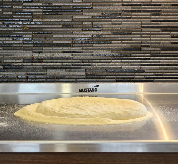 Pizza bakplåt 65 x 55 4cm